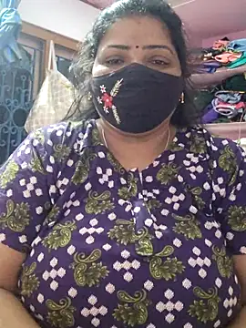 Snapshot of lathikaqueentamil chatting on November 19, 1:38 am lathikaqueentamil online show from November 19, 1:38 am