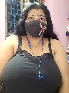 Snapshot of lathikaqueentamil chatting on December 1, 1:10 am lathikaqueentamil online show from December 1, 1:10 am