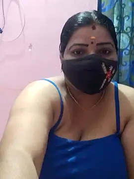 Snapshot of lathikaqueentamil chatting on December 21, 6:09 am lathikaqueentamil online show from December 21, 6:09 am