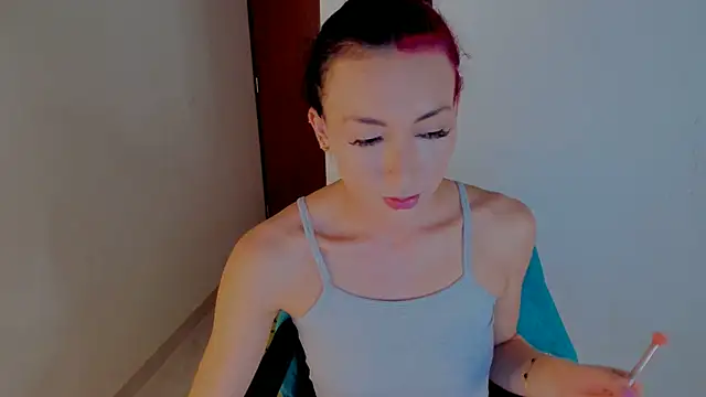 Snapshot of Madison_charlotte chatting on October 31, 6:47 am Madison charlotte online show from October 31, 6:47 am