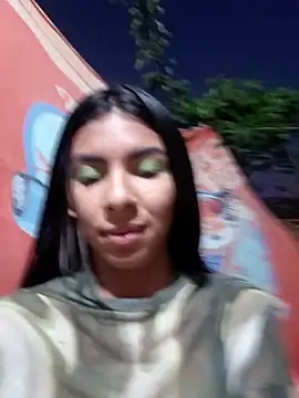 Snapshot of chaparritahot99 chatting on December 17, 10:32 am chaparritahot99 online show from December 17, 10:32 am