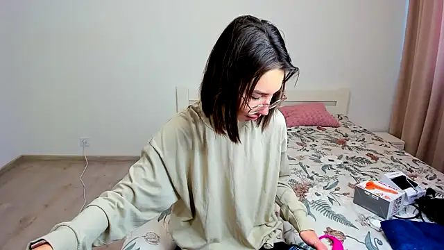 marylips online show from February 2, 9:08 am