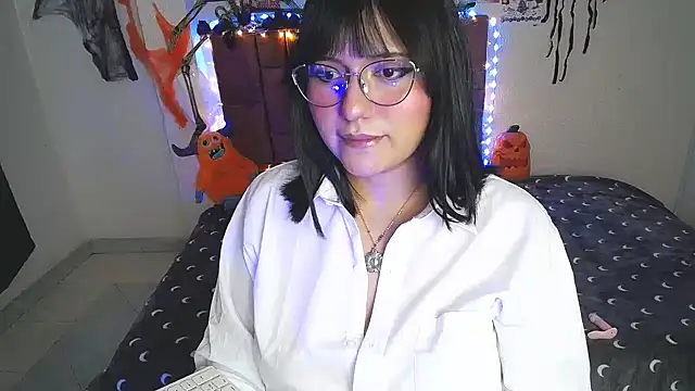 Snapshot of saragon1 chatting on October 14, 2:29 pm saragon1 online show from October 14, 2:29 pm