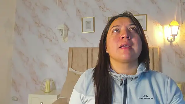 Snapshot of Paula_And chatting on January 17, 11:37 am Paula And online show from January 17, 11:37 am