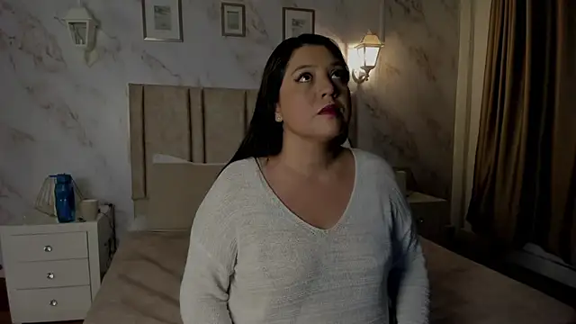 Snapshot of Paula_And chatting on February 5, 11:04 am Paula And online show from February 5, 11:04 am