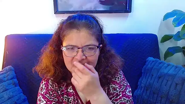 Snapshot of Linda_banks_ chatting on October 4, 1:36 am Linda banks online show from October 4, 1:36 am
