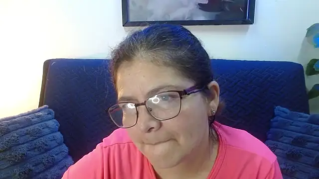 Snapshot of Linda_banks_ chatting on October 17, 1:31 am Linda banks online show from October 17, 1:31 am