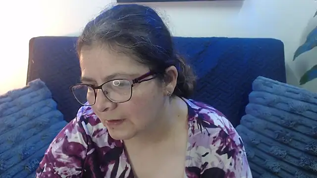 Linda banks  online show from November 7, 1:27 am