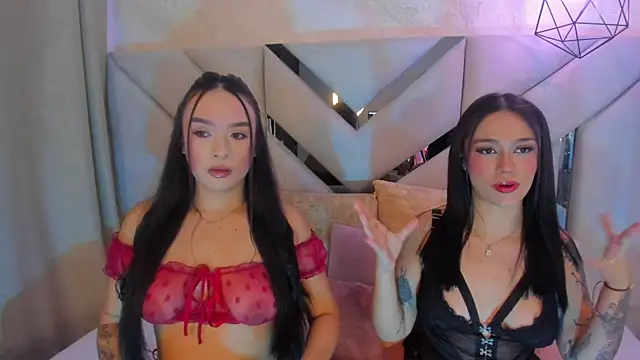Snapshot of Victoriia_Coxx chatting on October 10, 3:22 pm Victoriia Coxx online show from October 10, 3:22 pm