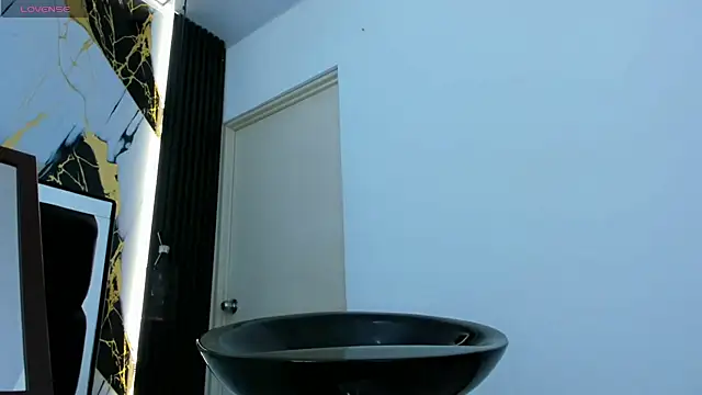 Snapshot of SweetCata_ts chatting on November 9, 12:20 am SweetCata ts online show from November 9, 12:20 am