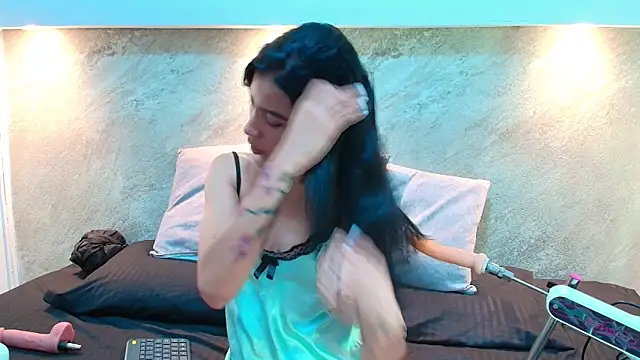 Snapshot of Dixie_grey1 chatting on October 2, 2:13 pm Dixie grey1 online show from October 2, 2:13 pm