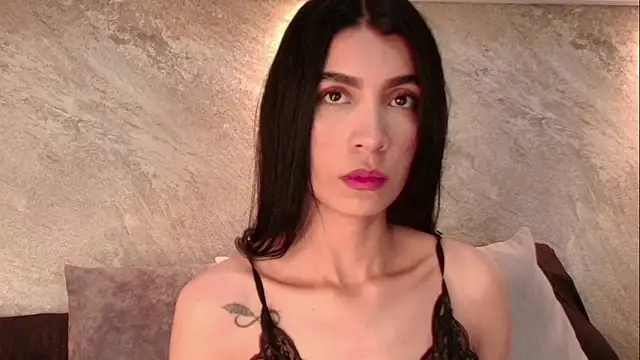 Snapshot of Dixie_grey1 chatting on October 25, 2:56 pm Dixie grey1 online show from October 25, 2:56 pm