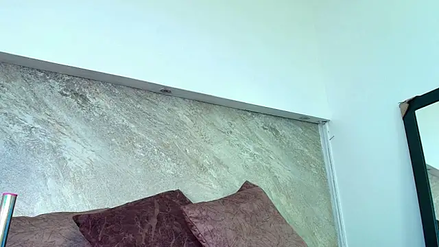 Dixie grey1 online show from April 21, 2:01 pm