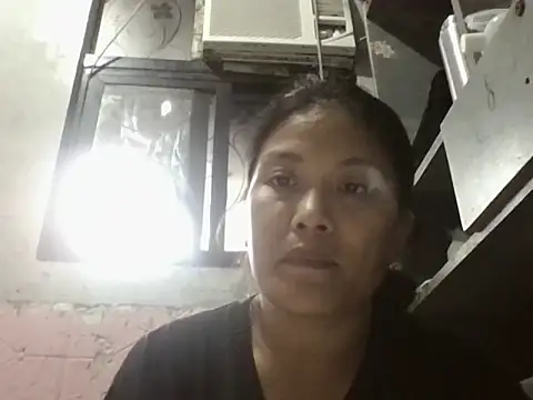 Uniquebeauty32 online show from November 3, 5:31 am