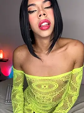 Snapshot of beauty_doll1 chatting on December 19, 7:10 pm beauty doll1 online show from December 19, 7:10 pm