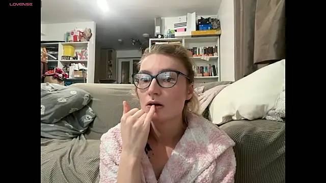 harleyblair online show from February 11, 11:10 pm