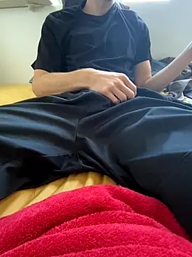 Snapshot of greggts chatting on December 17, 10:32 am greggts online show from December 17, 10:32 am