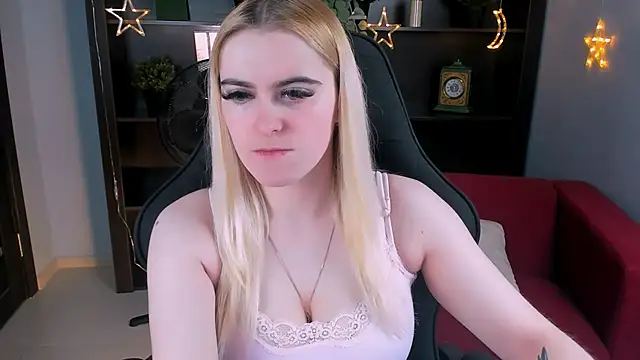 Stef Nicks online show from April 14, 9:15 am