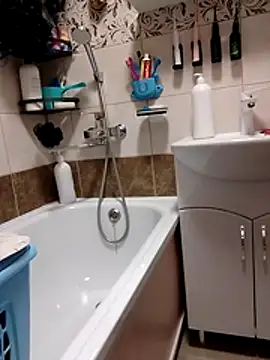 Snapshot of N_i_k_o_l_a_u chatting on December 19, 4:47 pm N i k o l a u online show from December 19, 4:47 pm