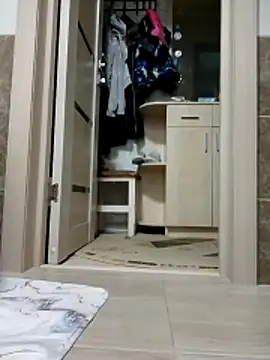 N i k o l a u online show from February 15, 9:19 am