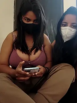 Snapshot of sluttscandy8 chatting on November 9, 8:45 am sluttscandy8 online show from November 9, 8:45 am