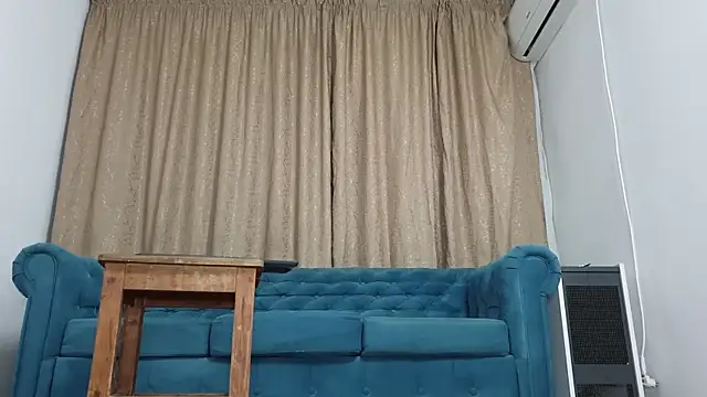 BLOND GOD online show from April 12, 8:25 pm