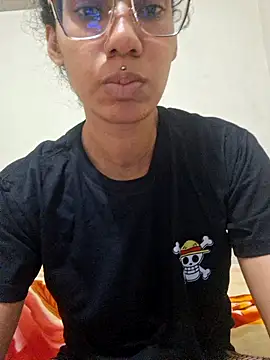 Snapshot of RavenShyfit chatting on October 20, 8:42 pm RavenShyfit online show from October 20, 8:42 pm