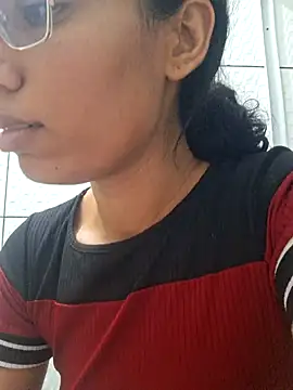 Snapshot of RavenShyfit chatting on November 8, 11:25 pm RavenShyfit online show from November 8, 11:25 pm