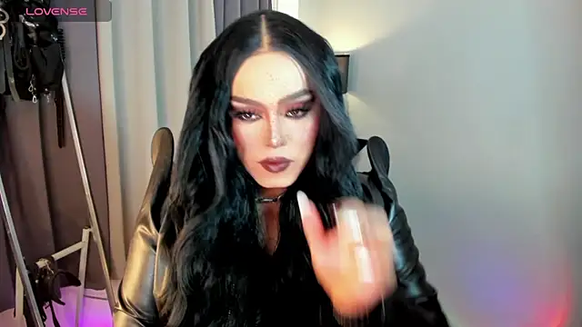 Snapshot of MagnaCumLoader17 chatting on September 9, 10:20 pm MagnaCumLoader17 online show from September 9, 10:20 pm