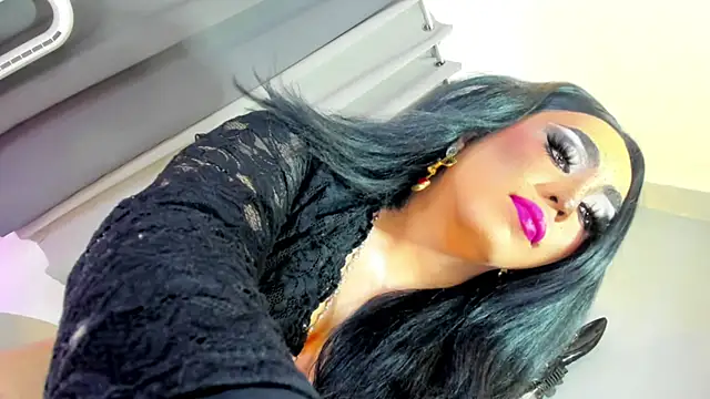 Snapshot of MagnaCumLoader17 chatting on November 13, 10:19 pm MagnaCumLoader17 online show from November 13, 10:19 pm