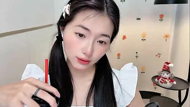 Snapshot of Rosalind_xixi chatting on April 23, 3:30 am Rosalind xixi online show from April 23, 3:30 am