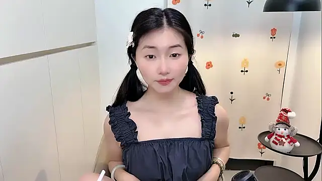 Snapshot of Rosalind_xixi chatting on April 28, 3:00 am Rosalind xixi online show from April 28, 3:00 am