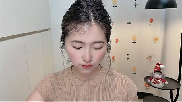 Snapshot of Rosalind_xixi chatting on May 1, 1:16 pm Rosalind xixi online show from May 1, 1:16 pm