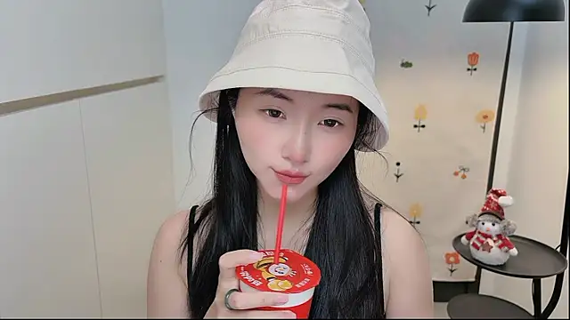Snapshot of Rosalind_xixi chatting on May 3, 7:58 am Rosalind xixi online show from May 3, 7:58 am