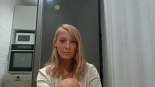 Snapshot of Vexxaa chatting on September 12, 6:19 pm Vexxaa online show from September 12, 6:19 pm