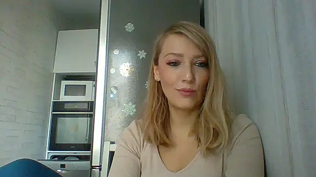 Snapshot of Vexxaa chatting on December 17, 6:52 am Vexxaa online show from December 17, 6:52 am