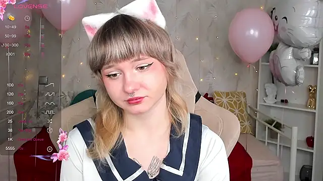 Tori Cutie online show from March 29, 12:10 am