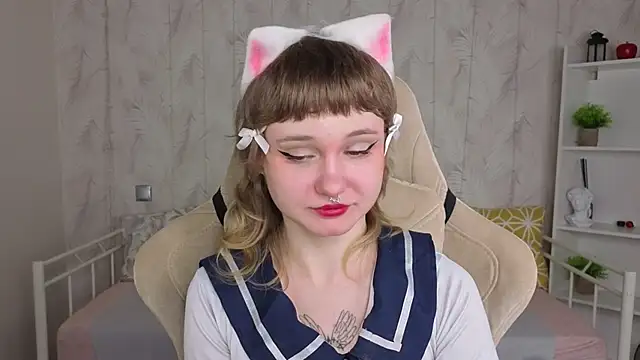 Tori Cutie online show from May 7, 12:05 am