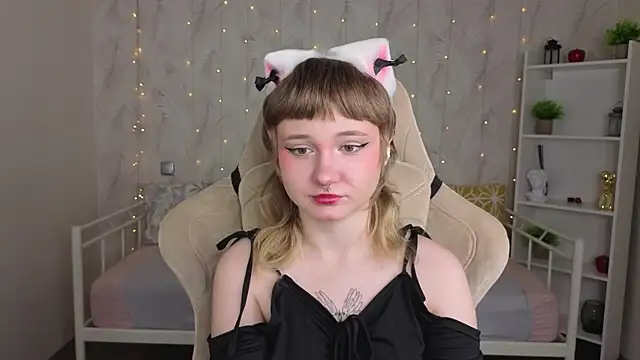 Tori Cutie online show from May 9, 12:05 am