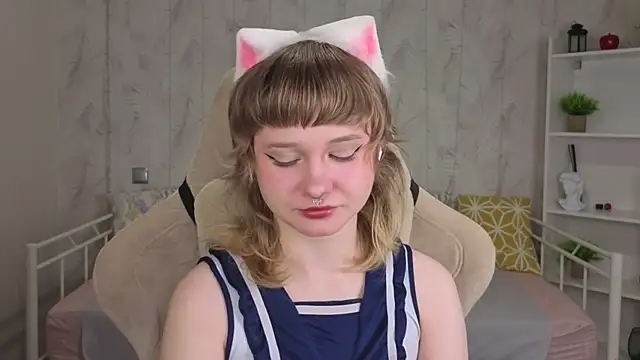 Tori Cutie online show from May 23, 12:05 am