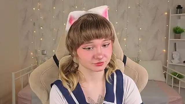 Tori Cutie online show from May 28, 12:08 am