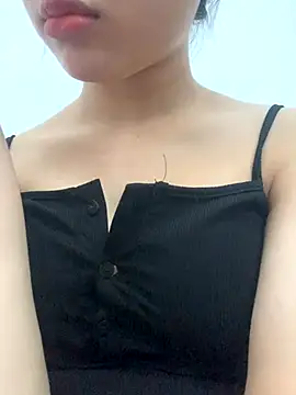 Nguyenha11 online show from September 20, 6:25 am