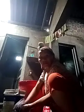 Snapshot of TinTin321 chatting on September 10, 9:42 am TinTin321 online show from September 10, 9:42 am