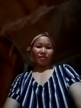 Snapshot of TinTin321 chatting on September 19, 11:44 am TinTin321 online show from September 19, 11:44 am