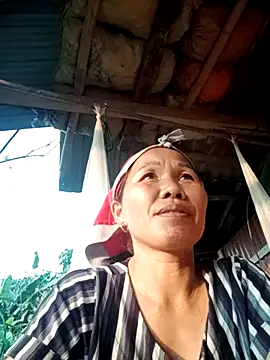 Snapshot of TinTin321 chatting on September 22, 10:17 am TinTin321 online show from September 22, 10:17 am