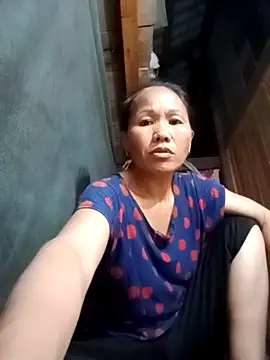 Snapshot of TinTin321 chatting on October 4, 11:30 am TinTin321 online show from October 4, 11:30 am