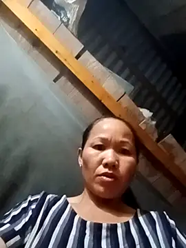 Snapshot of TinTin321 chatting on October 6, 8:50 pm TinTin321 online show from October 6, 8:50 pm