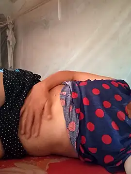 Snapshot of TinTin321 chatting on October 17, 4:26 am TinTin321 online show from October 17, 4:26 am