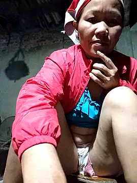 Snapshot of TinTin321 chatting on October 29, 11:28 pm TinTin321 online show from October 29, 11:28 pm