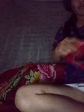 Snapshot of TinTin321 chatting on November 1, 8:33 pm TinTin321 online show from November 1, 8:33 pm